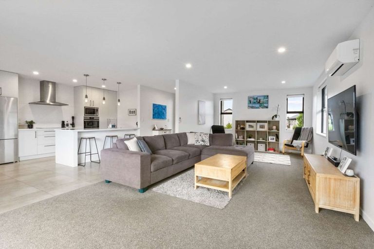 Photo of property in 26 Harding Drive, Papamoa Beach, Papamoa, 3118