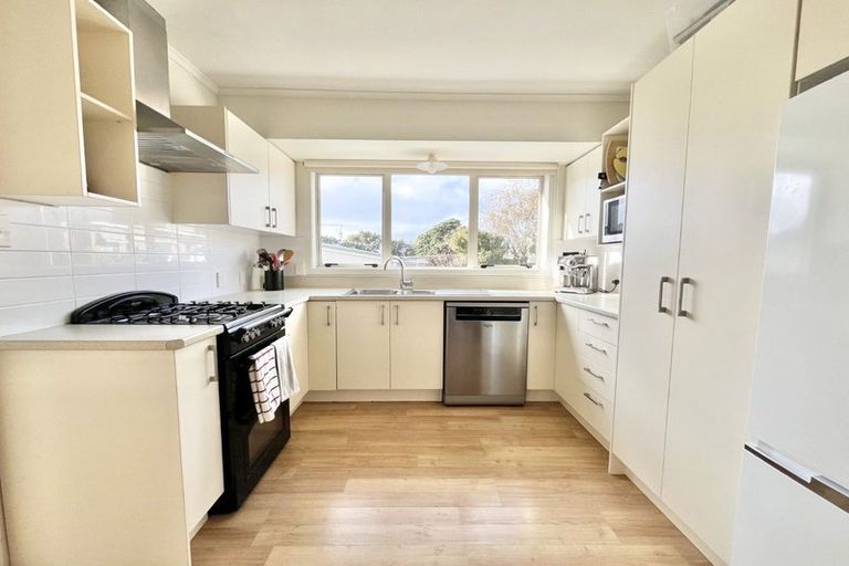 Photo of property in 10 Green Road, Panmure, Auckland, 1072