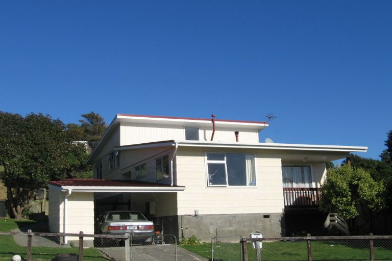 Photo of property in 6 Greenwich Grove, Stokes Valley, Lower Hutt, 5019