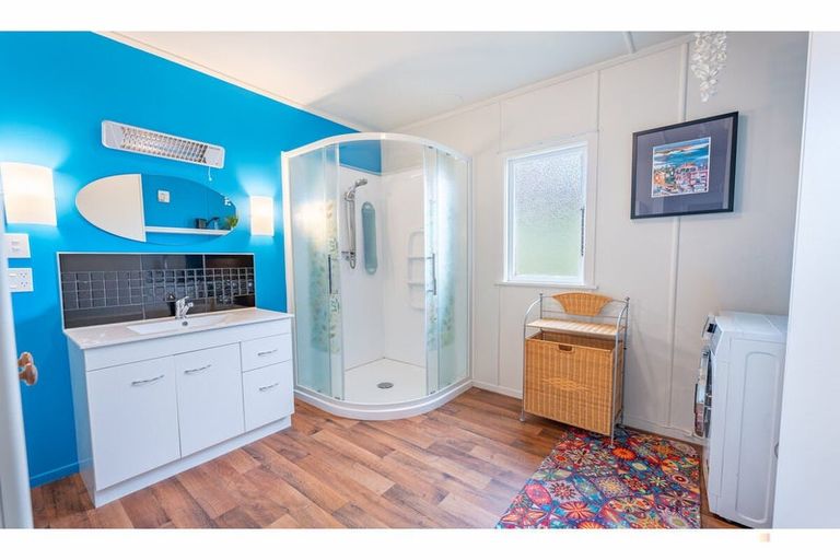 Photo of property in 8 Moorhouse Street, Waimate, 7924