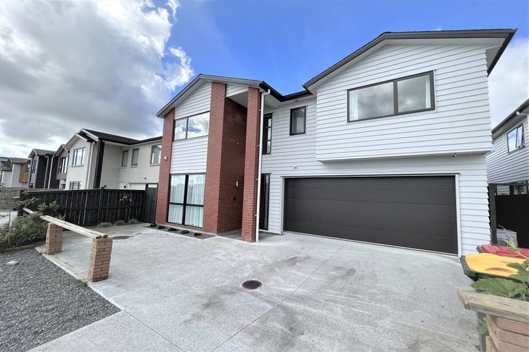 Photo of property in 17 Golden Avenue, Flat Bush, Auckland, 2019