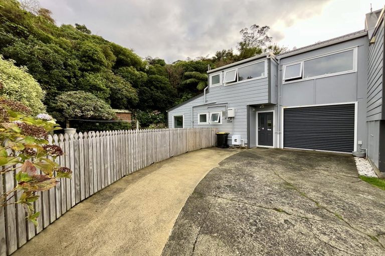 Photo of property in 35b Amapur Drive, Khandallah, Wellington, 6035