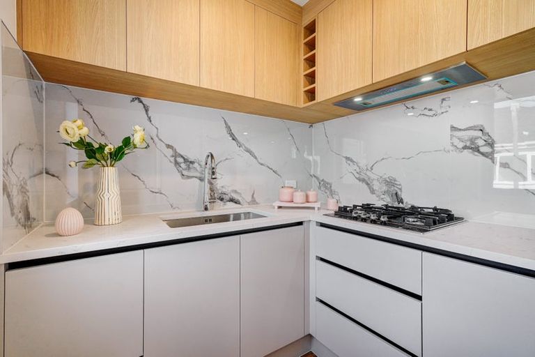 Photo of property in 1/20 William Souter Street, Forrest Hill, Auckland, 0620