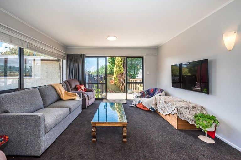 Photo of property in 10a Pohutukawa Crescent, Raumati Beach, Paraparaumu, 5032