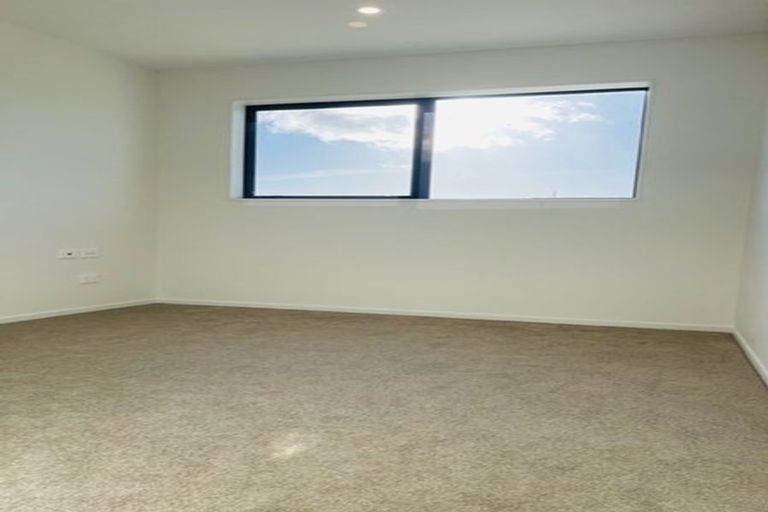 Photo of property in 17b Poruru Close, Papakura, 2110