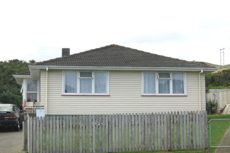 Photo of property in 15 Surprise Place, Cannons Creek, Porirua, 5024