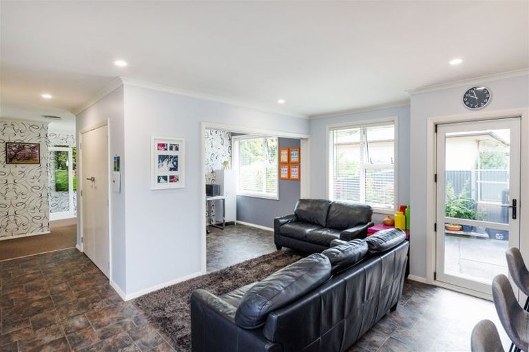 Photo of property in 34 Surrey Crescent, Hokowhitu, Palmerston North, 4410