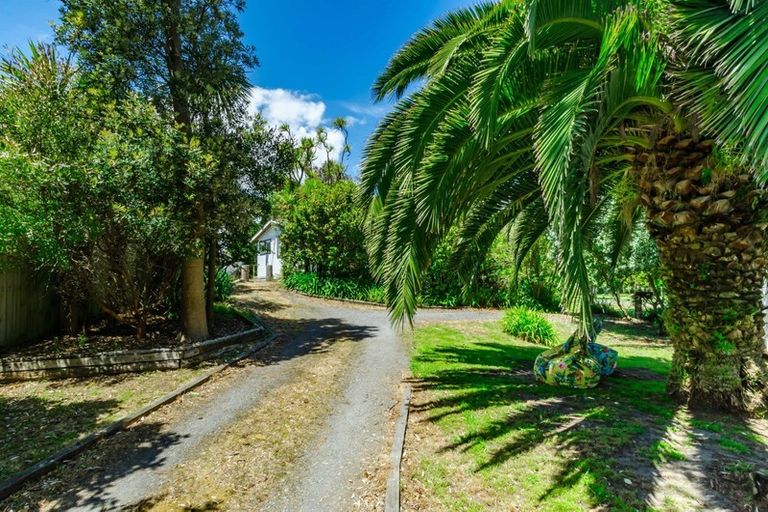 Photo of property in 36 William Street, Waikanae Beach, Waikanae, 5036