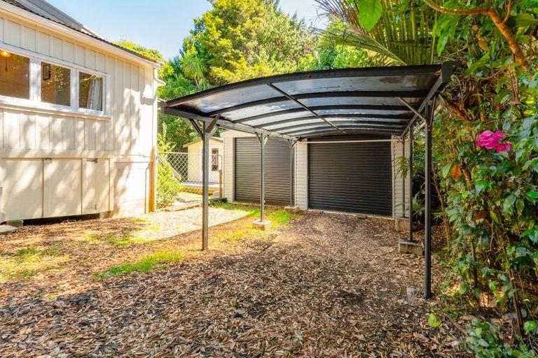 Photo of property in 31 Tane Road, Laingholm, Auckland, 0604