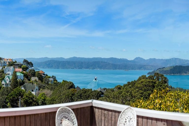 Photo of property in 31 Wadestown Road, Wadestown, Wellington, 6012