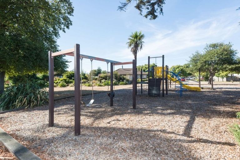 Photo of property in 1/20 Mchaffies Place, Wainoni, Christchurch, 8061