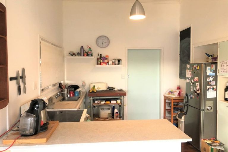 Photo of property in 3/50 Old Lake Road, Narrow Neck, Auckland, 0624