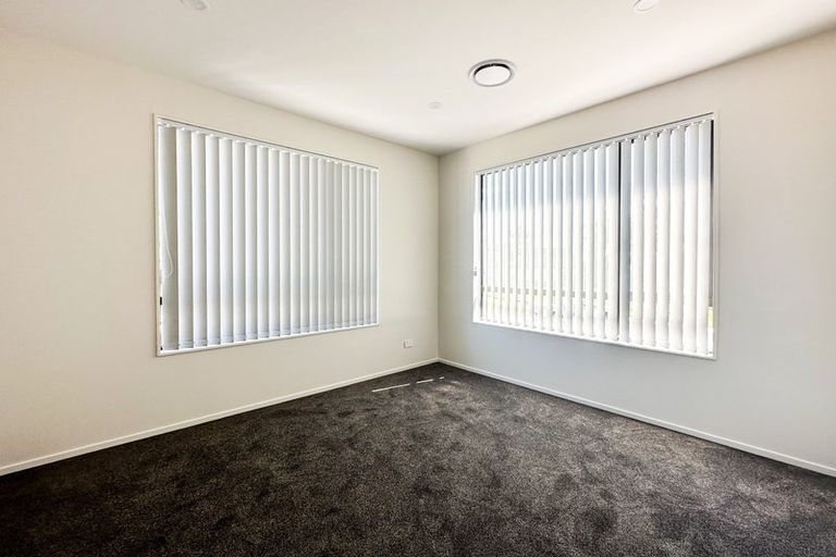 Photo of property in 2 Turbine Way, Hobsonville, Auckland, 0616