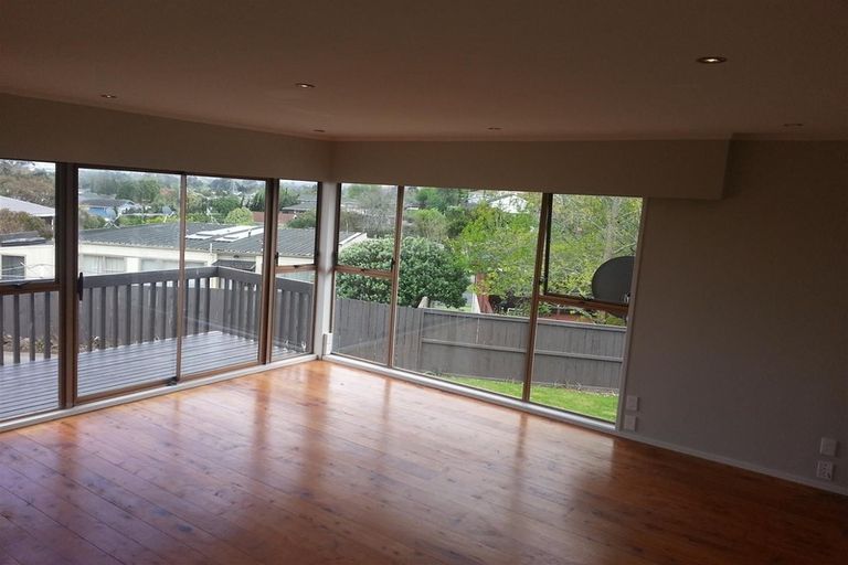 Photo of property in 2/13 Chevis Place, Pakuranga, Auckland, 2010