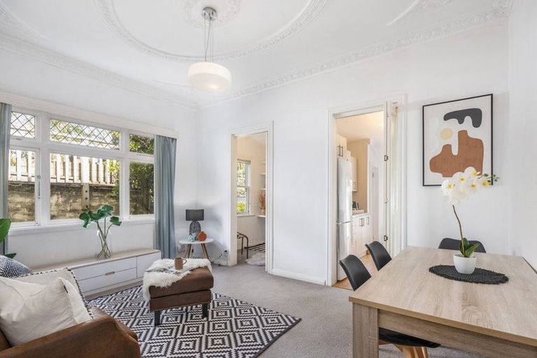 Photo of property in 34 Mckinley Crescent, Brooklyn, Wellington, 6021