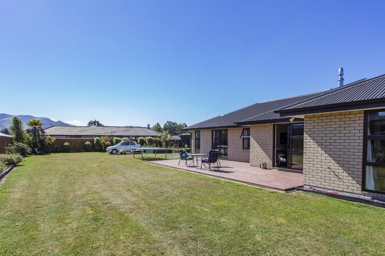 Photo of property in 10 Ruru Place, Oxford, 7430