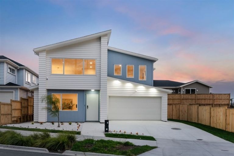 Photo of property in 7 Cooperage Avenue, Kumeu, 0810