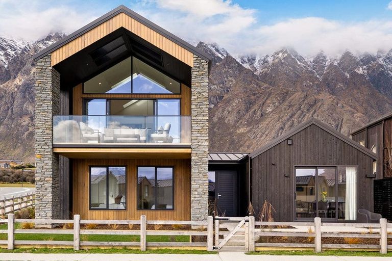 Photo of property in 2 Taurus Lane, Jacks Point, 9371