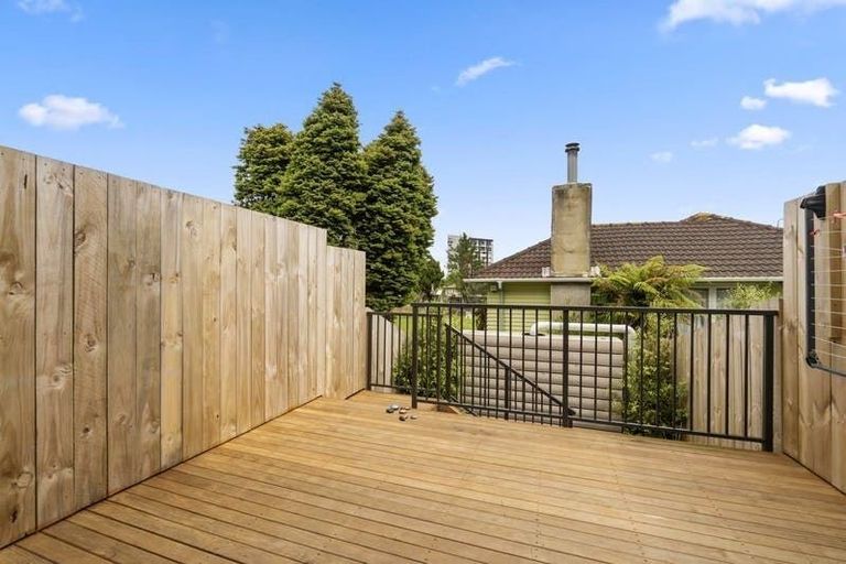 Photo of property in 6/2 Brandon Road, Glen Eden, Auckland, 0602