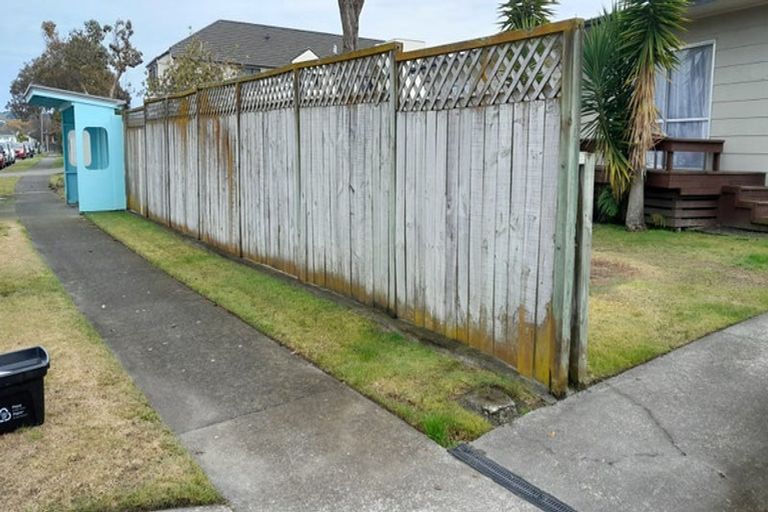 Photo of property in 80 Tait Drive, Greenmeadows, Napier, 4112