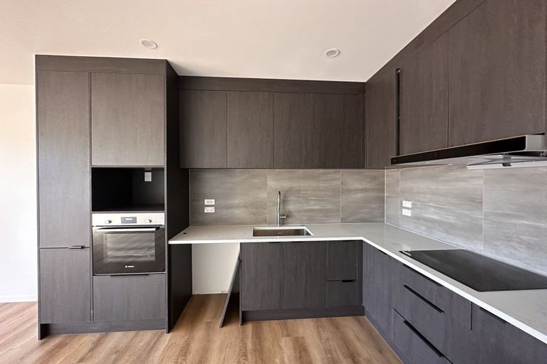 Photo of property in 10 Ware Place, Pakuranga Heights, Auckland, 2010