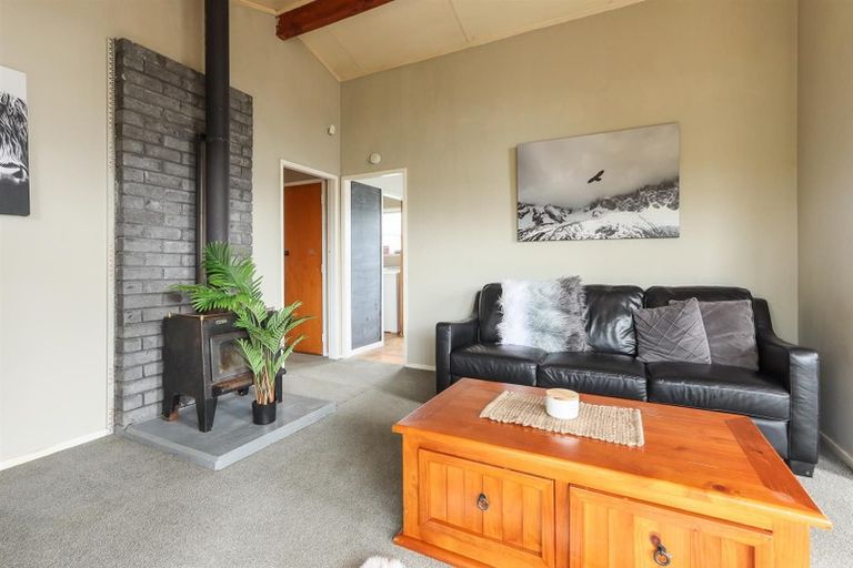 Photo of property in 30 Rewarewa Street, Owhata, Rotorua, 3010