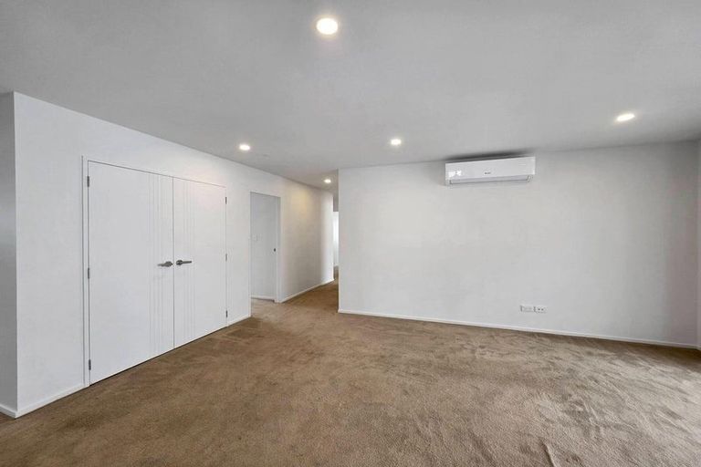 Photo of property in 40 Johns Creek Crescent, Silverdale, 0932