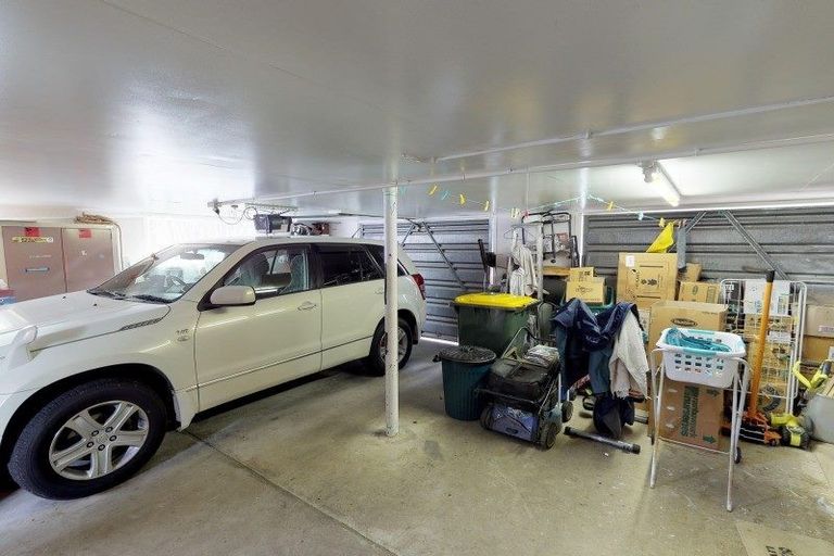 Photo of property in 1 Byrd Street, Levin, 5510