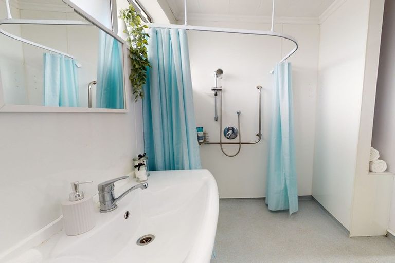 Photo of property in 2/29 Clouston Park Road, Clouston Park, Upper Hutt, 5018