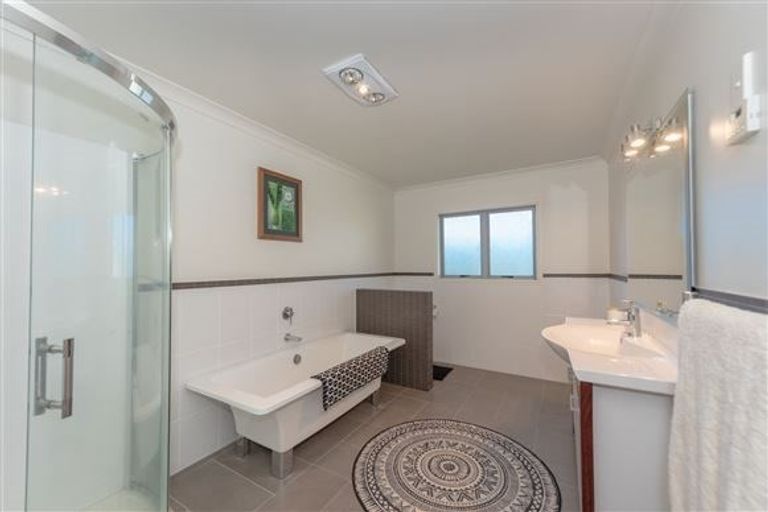 Photo of property in 48 Coleraine Drive, Rototuna, Hamilton, 3210