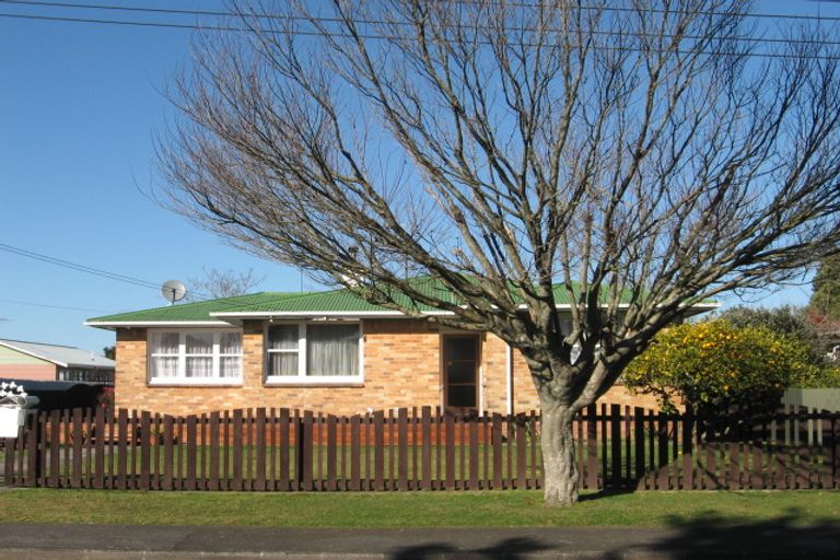 Photo of property in 6 Resolute Way, Papakura, 2110