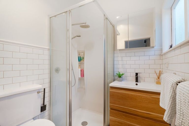 Photo of property in 8 Sheridan Terrace, Johnsonville, Wellington, 6037