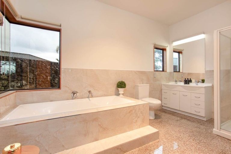 Photo of property in 1214 East Coast Road, Redvale, Albany, 0794