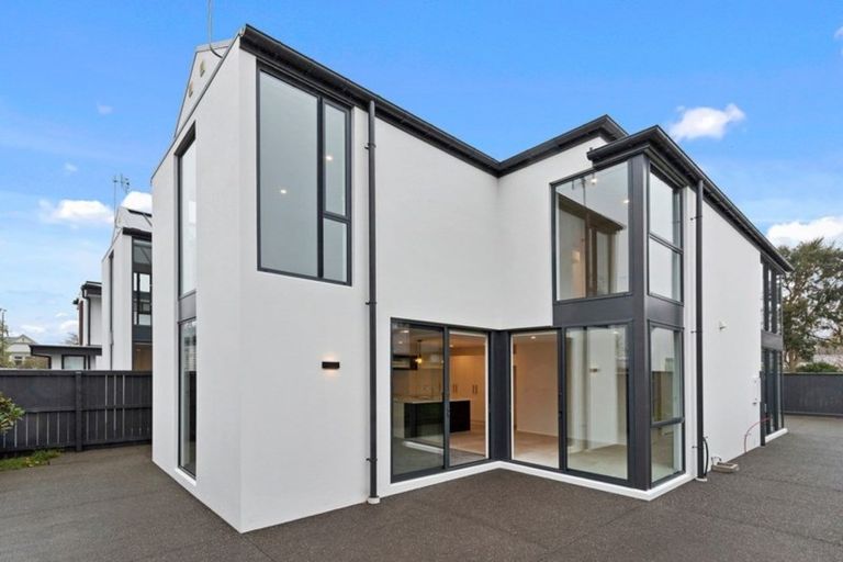 Photo of property in 39a Clissold Street, Merivale, Christchurch, 8014