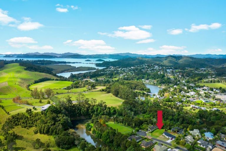 Photo of property in 19 Spinnaker Point, Haruru, 0204