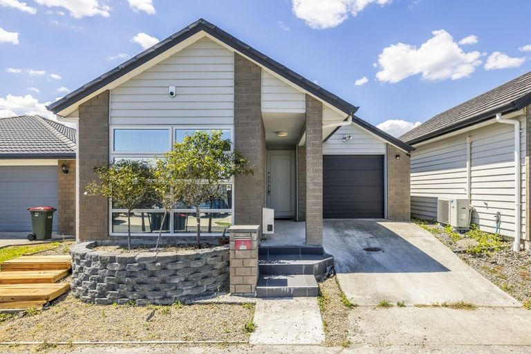 Photo of property in 8 Moho Lane, Takanini, 2112