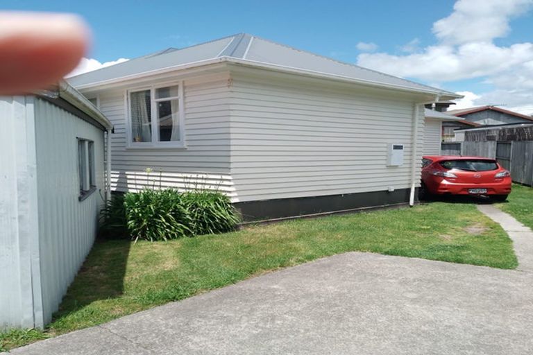 Photo of property in 4b Parton Road, Papamoa Beach, Papamoa, 3118