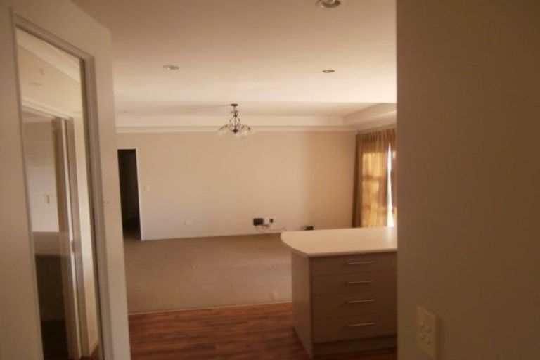 Photo of property in 103 Halberg Street, Dallington, Christchurch, 8061