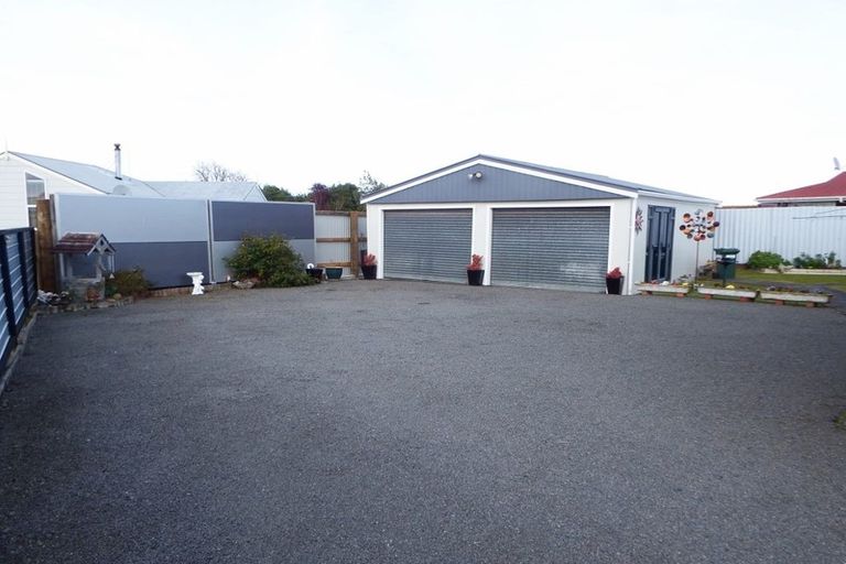 Photo of property in 25 Barton Street, Marton, 4710