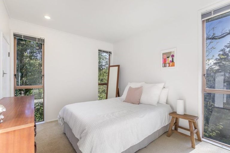 Photo of property in 297 Titirangi Road, Titirangi, Auckland, 0604