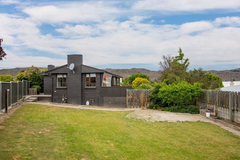 Photo of property in 2 Royal Terrace, Alexandra, 9320