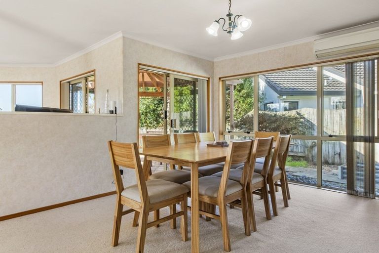 Photo of property in 17 Pampas Grove, Welcome Bay, Tauranga, 3112