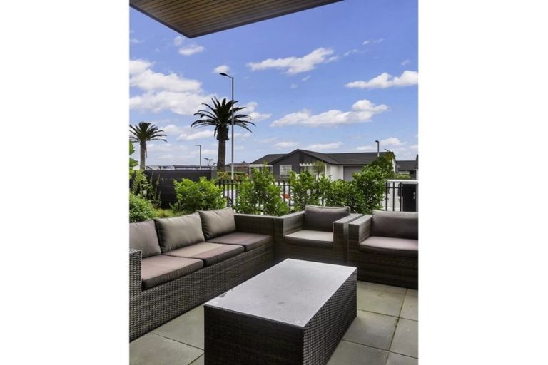 Photo of property in 105 Buckley Avenue, Hobsonville, Auckland, 0616