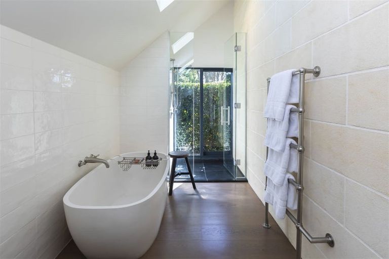 Photo of property in 15b Waiwetu Street, Fendalton, Christchurch, 8052