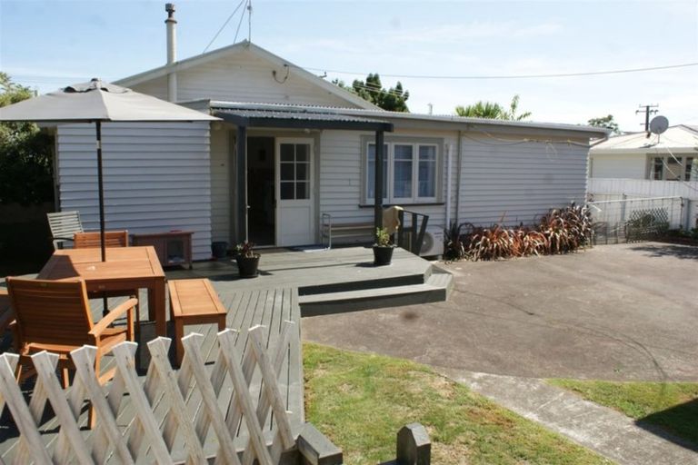 Photo of property in 8 Dittmer Street, Otaki, 5512