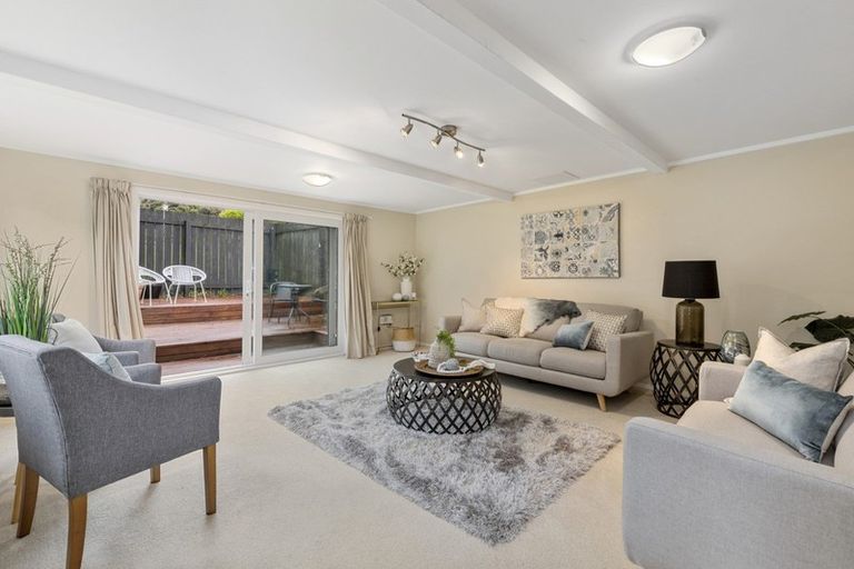 Photo of property in 207 Miromiro Road, Normandale, Lower Hutt, 5010