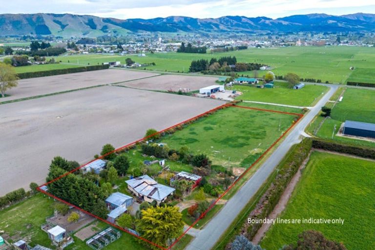 Photo of property in 18 James Street, Waimate, 7980