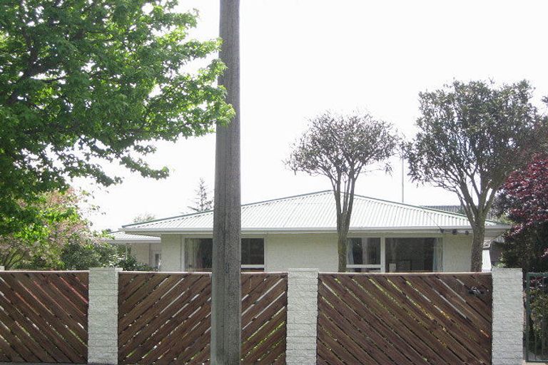 Photo of property in 220 Grimseys Road, Redwood, Christchurch, 8051