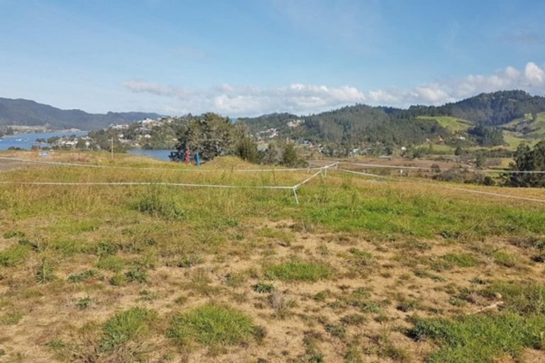Photo of property in 28 Azimuth Road, Tairua, 3508