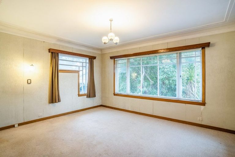 Photo of property in 8 Atarangi Road, Greenlane, Auckland, 1051